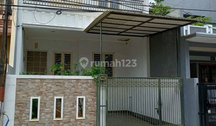 Rumah lt 96 m2 di sunter podomoro , Jakarta Utara murah  1