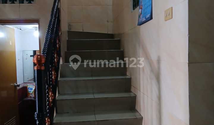 Strategic House lt 90 m2 in Kelapa Gading, North Jakarta Cheap 2