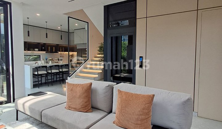 Rumah 3 Lantai Mewah Dengan Lift Di Daerah Selatan Jakarta SHM Bagus Rumah di Sawangan Rumah 3 Lantai Mewah Dengan Lift Di Daerah Selatan Jakarta SHM Bagus Rumah di Sawangan