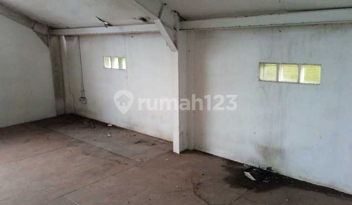 Truck entry warehouse jamal