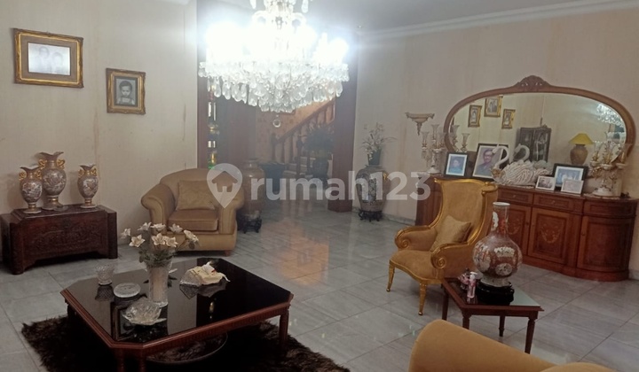 Rumah bagus strategis wiwik