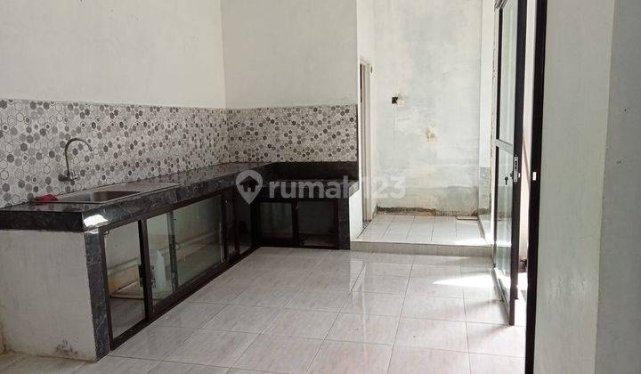 Rumah Siap Huni Bisa Masuk 2 Mobil Lokasi Strategis 9