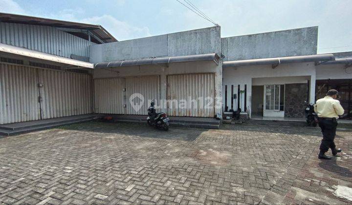 Gudang Siap Pakai Pinggir Jalan 1