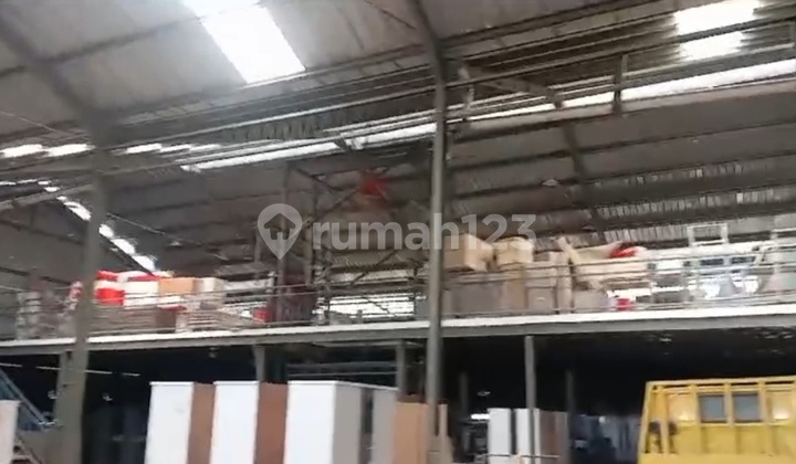 Gudang masuk 40 feet jamal Gudang masuk 40 feet jamal