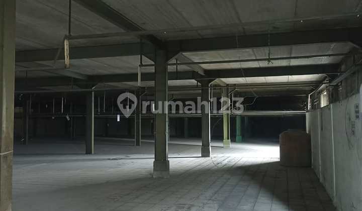 Container entry warehouse for 40-foot containers