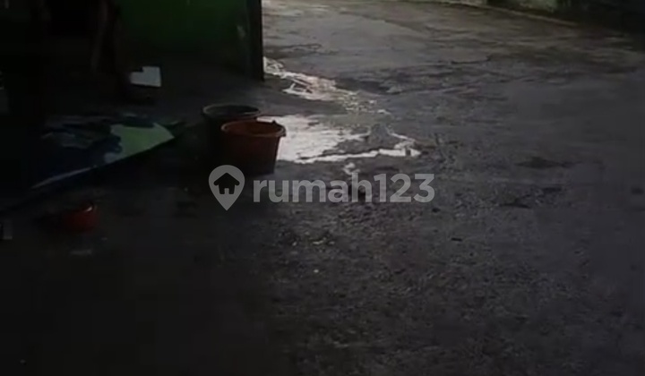 Former material warehouse. Former material warehouse.