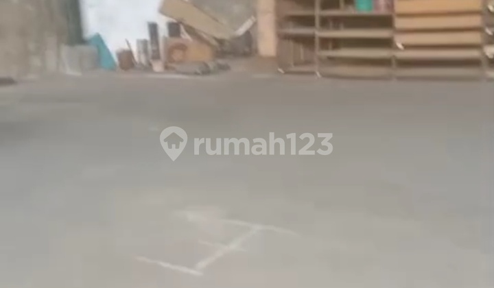 Former material warehouse. Former material warehouse.