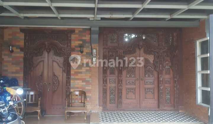 Rumah tinggal ornamen kayu jati wahyu