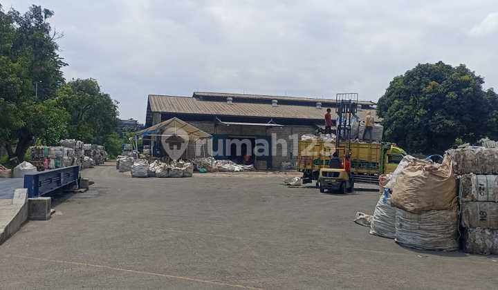 Container entry warehouse for 40-foot containers