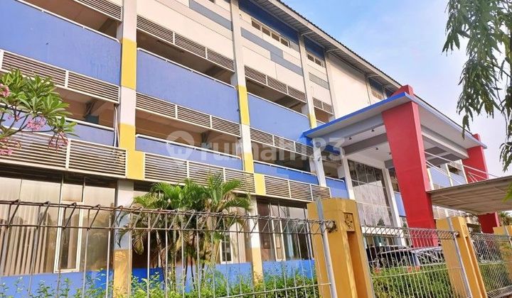 Super Cheap Rare Loss Sale: Majestic 4-Story School Building in Kelapa Gading, North Jakarta 2