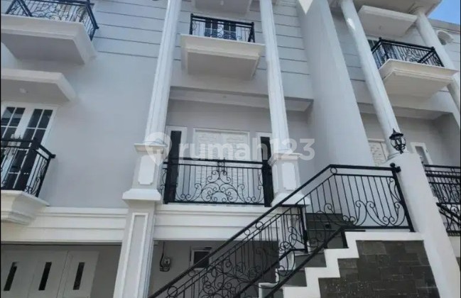 Rumah Mewah Dalam Cluster Dekat Jalan Durian Jagakarsa Jakarta Selatan