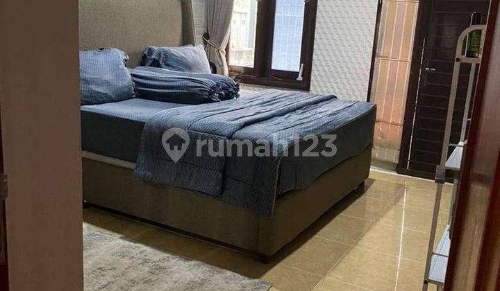 Rumah Cantik 2 Lantai Dalam Cluster Ragunan Jakarta Selatan 2