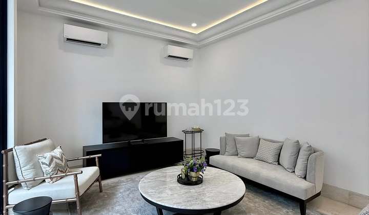 Rumah Baru Privet Pool Townhouse Dekat Pondok Indah Mall dan Gandaria City SHM. 2