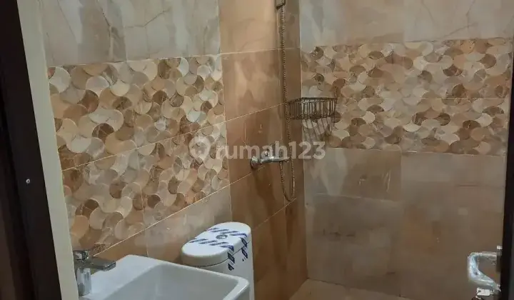 Jual rumah siap huni di cluster lebak bulus  3