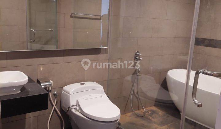 Disewa rumah baru dalam town house intiisari di Royela hill residence 7