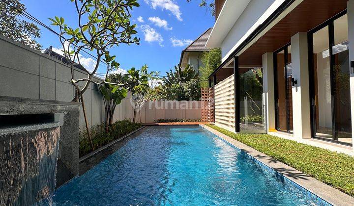 Rumah baru ada pool siap huni di Gaharu cipete jakarta selatan 1