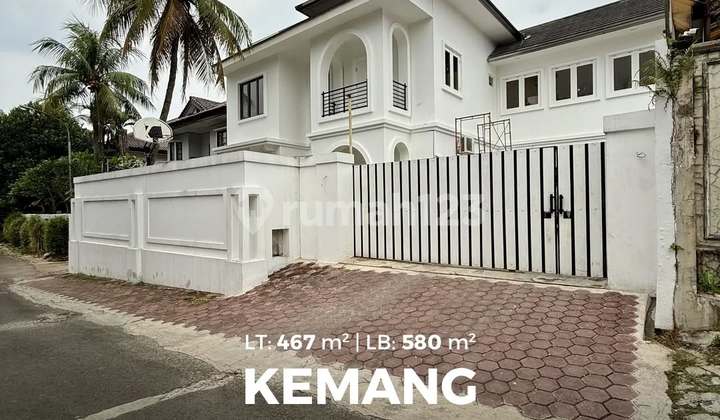 Rumah Siap Huni Ada Pool Lingkungan Tenang Bebas Banjir Shm Kemang