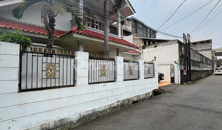 House for Quick Sale Near MRT SHM 2