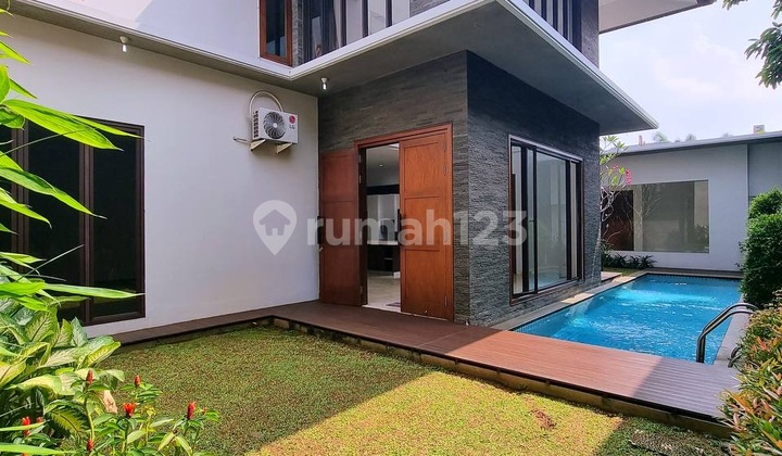 2-Story House in Kemang, South Jakarta