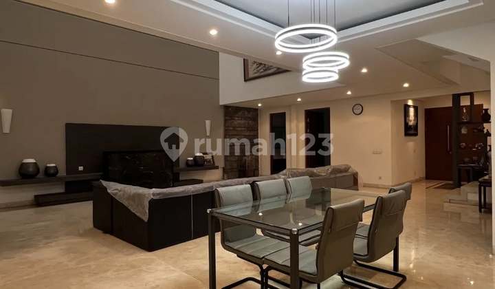 Rumah Di Area Mega Kuningan Jakarta Selatan Asri Jalan Lebar Shm 2