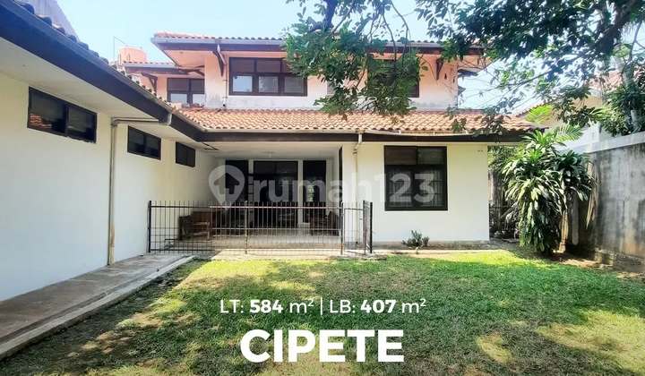 Sell Old House With Large Land at Attractive Price