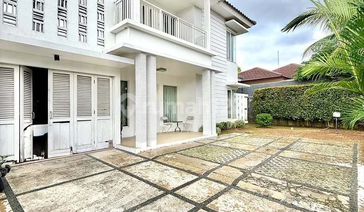Rumah di Bukit Cirendeu Dalam Komplek One Gate SHM 2