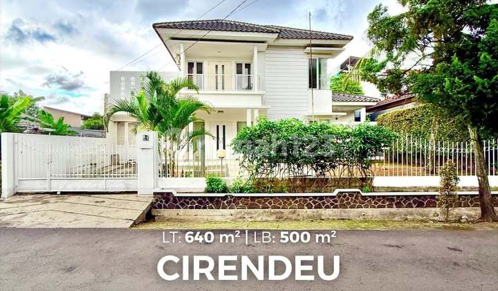 Rumah di Bukit Cirendeu Dalam Komplek One Gate SHM