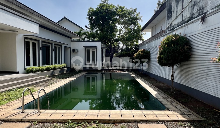 1-Story House in Kemang, South Jakarta