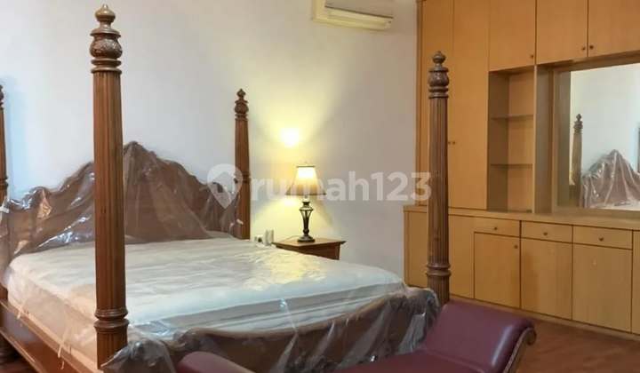 Rumah Hook Di Pondok Indah Shm Harga Dibawah Njop