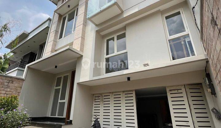 Rumah Shm Jalan Lebar Di Gandaria Jakarta Selatan 1