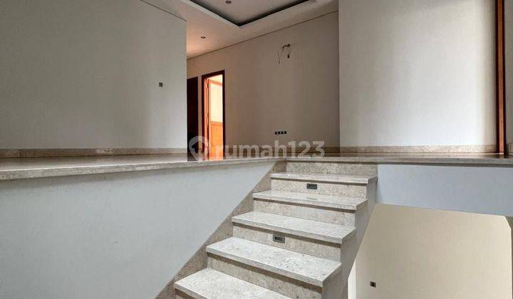 Rumah Shm Jalan Lebar Di Gandaria Jakarta Selatan 2