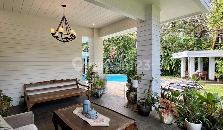 Rumah Mewah American Classic Di Pejaten Baratjakarta Selatan