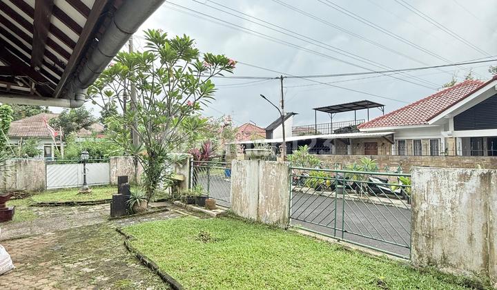 House in a Complex in Cinere, Fronting Cinere Mall, Land Sale, Rare, Hook, SHM