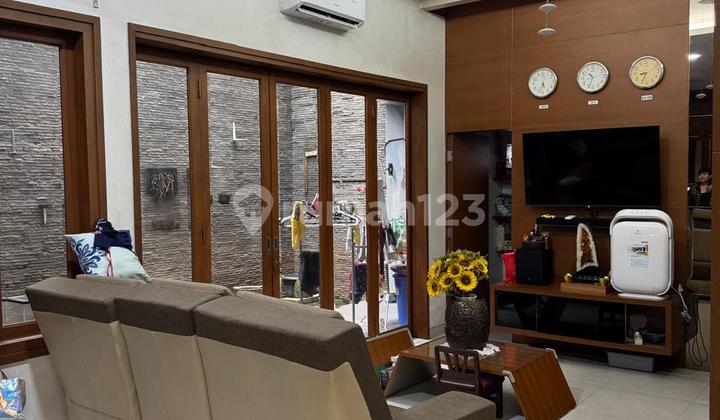 Dijual Rumah Lokasi Prime untuk Komersial di Menteng, Jakarta Pusat