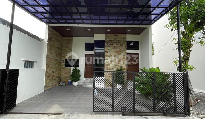 Rumah Baru Dijual Murah 4 Kamar Tidur Furnished Area Jalan Kaliurang Dekat ke Ugm