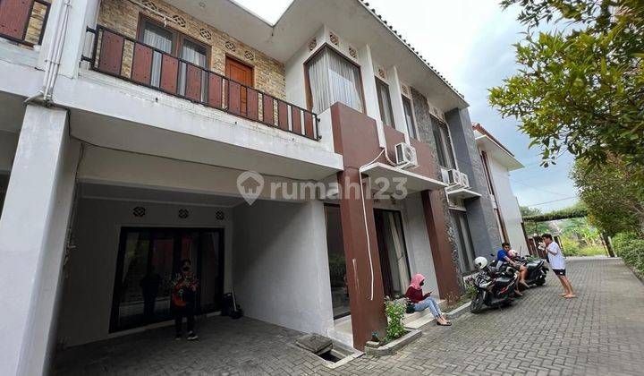 Rumah Furnish Dalam Cluster 4 Kamar Tidur Area Jalan Damai Dekat Ke Hyatt Ugm Uii 1