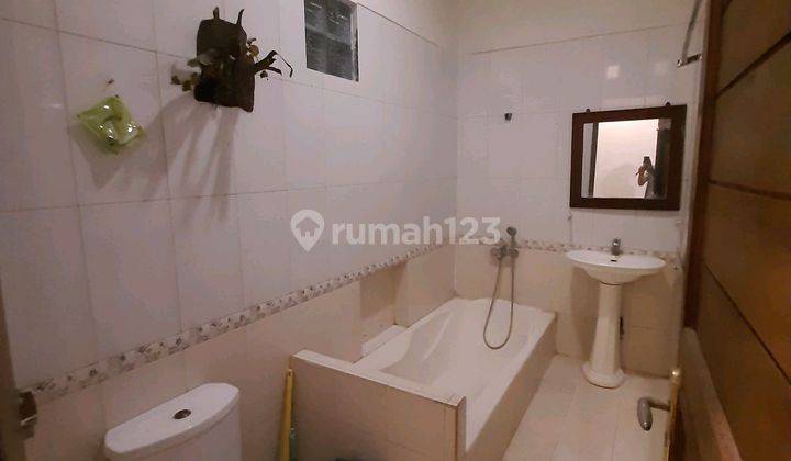 Rumah Semi Villa Disewakan Full Furnish Area Jalan Palagan Utara Hyatt 2