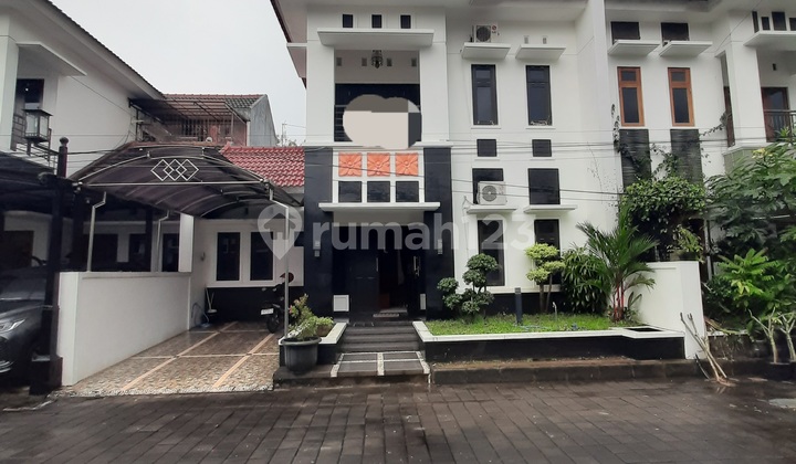 Rumah Disewakan Furnish Dalam Perum Dekat ke Mall Jcm Kampus Ugm Uty