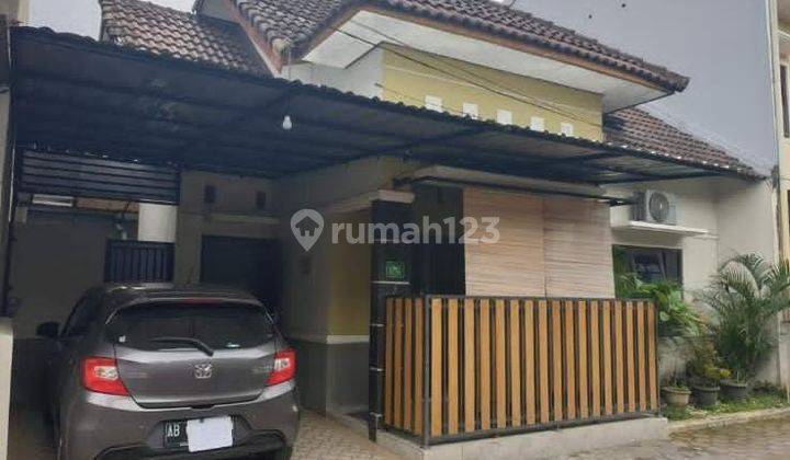 Butuh cepat terjual rumah Cantik Dalam Perum Siap Huni Dekat Ke Pakuwon Mall Upn 2