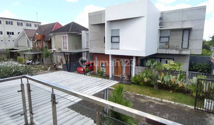 Rumah 2 Lantai 4 Kamar Tidur Full Furnish Dalam Perumahan Dekat Indoluxe Hotel 12