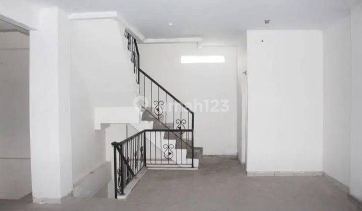 Ruko Bagus Tepi Jalan Utama Cocok Untuk Kantor Atau Usaha Dekat Ke Ambarukmo Plaza 5