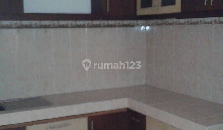 Rumah Bersih Siap Huni 5 Kamar Tidur Dalam Perumahan Dekat Pakuwon Mall 2