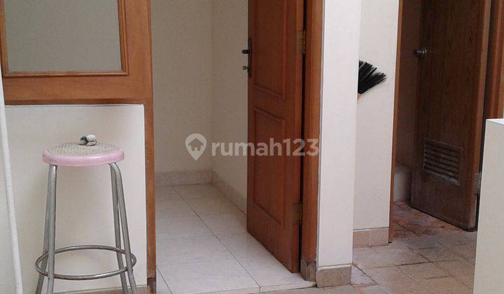 Rumah Bersih Siap Huni 5 Kamar Tidur Dalam Perumahan Dekat Pakuwon Mall 9