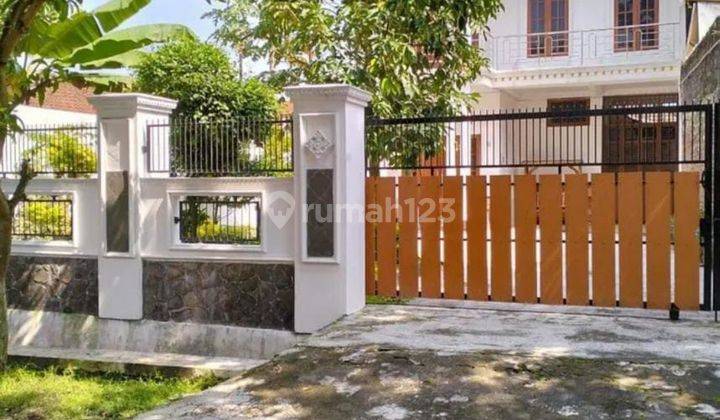 Rumah Dijual Cepat Tanah Luas Bonus Kost 4 Kamar Exclusive Dekat Jalan Kaliurang 1