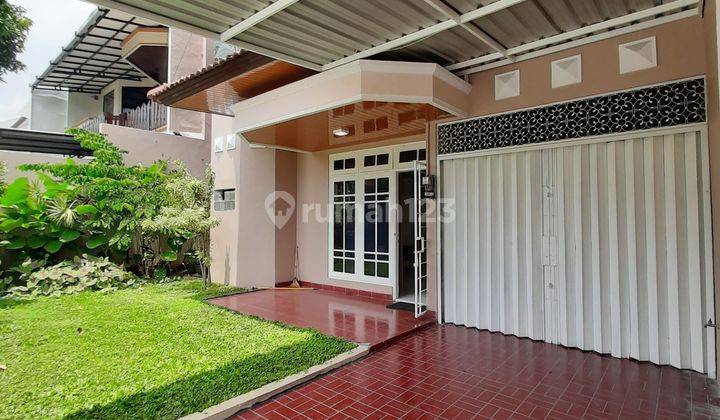 Rumah 2 lantai dalam perum furnished dekat pakuwon mall cck untuk kantor keluarga 2