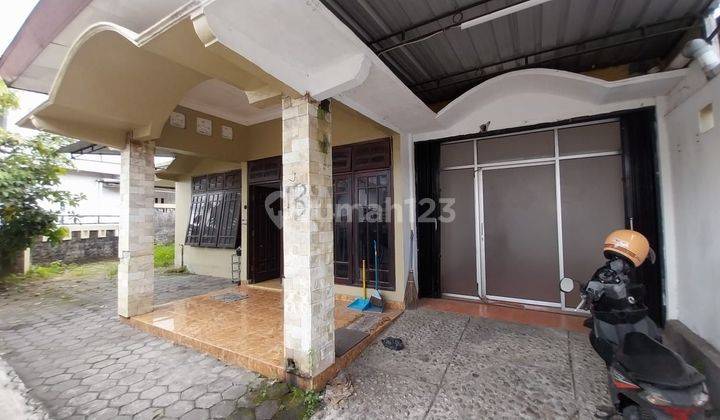 Rumah tepi jalan cck untuk kantor halaman belakng masih sangat kuas untuk parkiran 1