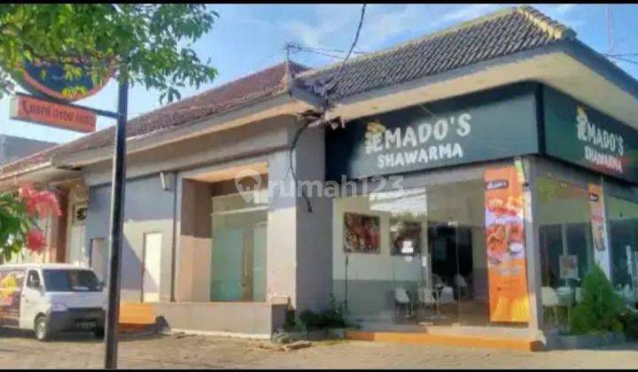 Rumah luas tepi jalan utama cocok untuk ruang usaha resto kantor showroom tengah kota jogja  2