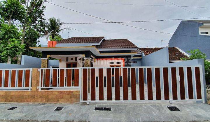 Rumah dijual lingkungan asri pedesaan tanah luas dekat ke kampis mercubuana jl wates 1