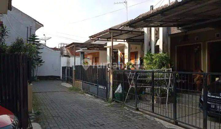 Rumah murah siap huni dalam cluster area jalan damai kaliurang dekat ke kampus ugm hyatt 1