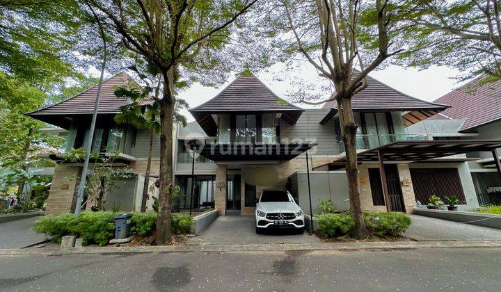 Rumah mewah full furnished dalam perumahab elit jalan palagan  1